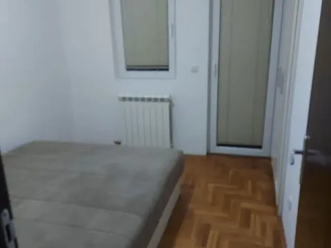 Izdavanje, dvosoban stan, 40m², Ledine, Beograd - image 2