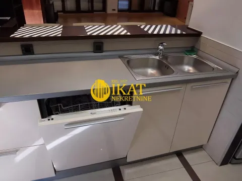 Izdavanje, četvorosoban stan, 174m², Neimar, Vračar Sve Podlokacije - image 4