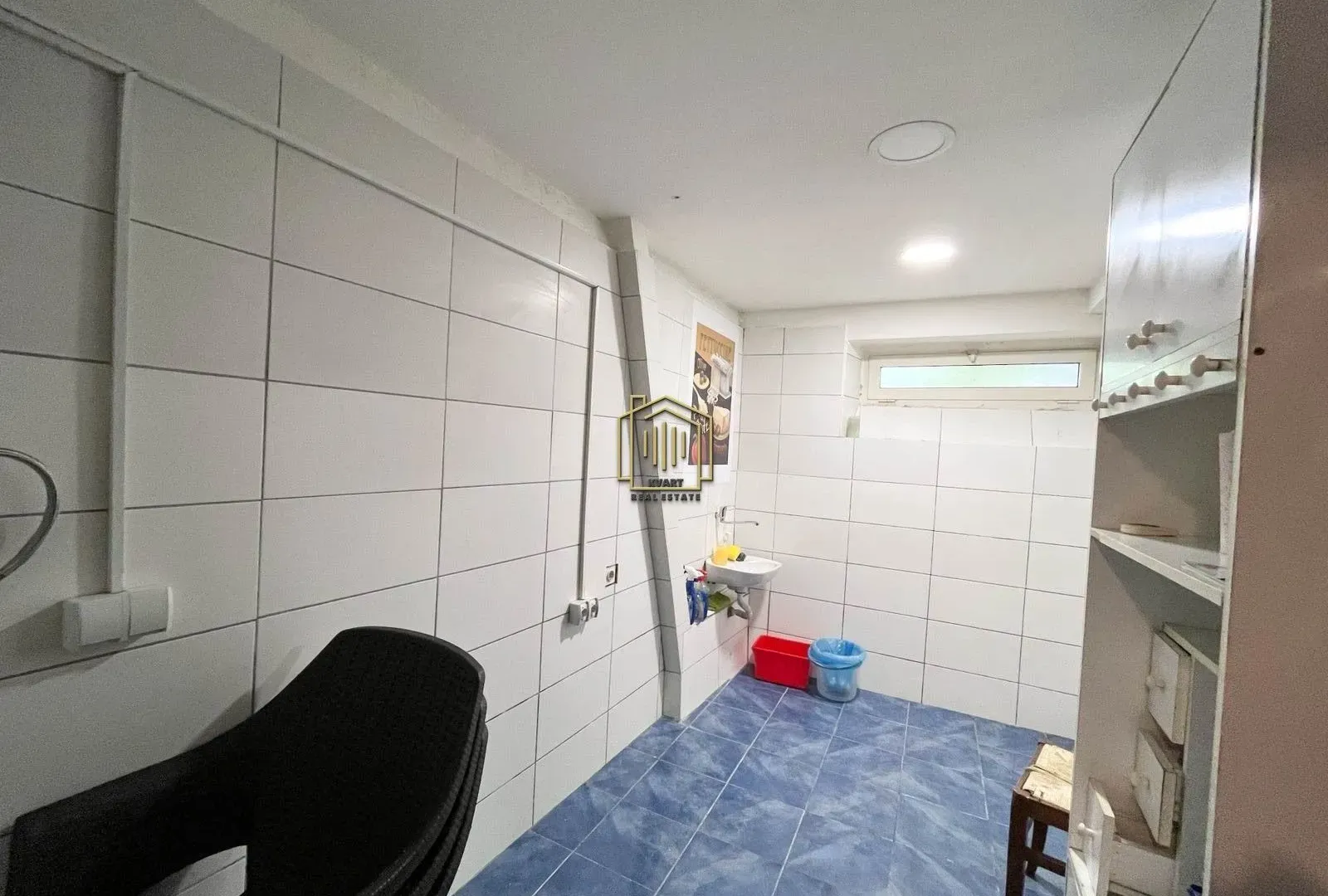 Izdavanje, poslovni prostor, 15m², Podgorica, Crna Gora