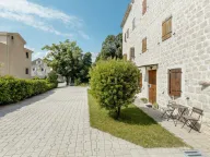 Prodaja, dvosoban stan, 82m², Dobrota, Kotor - image 3