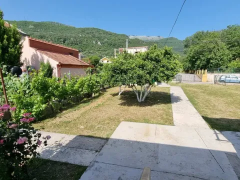 Izdavanje, kuća, 75m², Lastva Grbaljska, Kotor - image 16