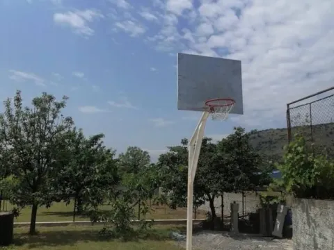 Sale, house, 350m², Tološi, Podgorica - image 12