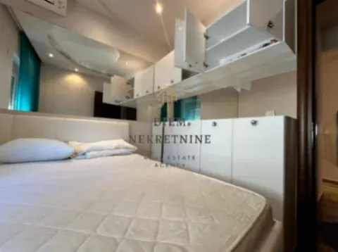 Rent, two bedroom apartment, 67m², Centar, Budva - image 6