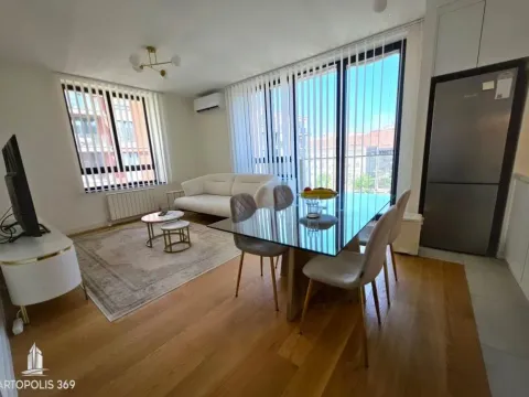 Sale, three bedroom apartment, 77m², Savski Venac, Beograd - image 1
