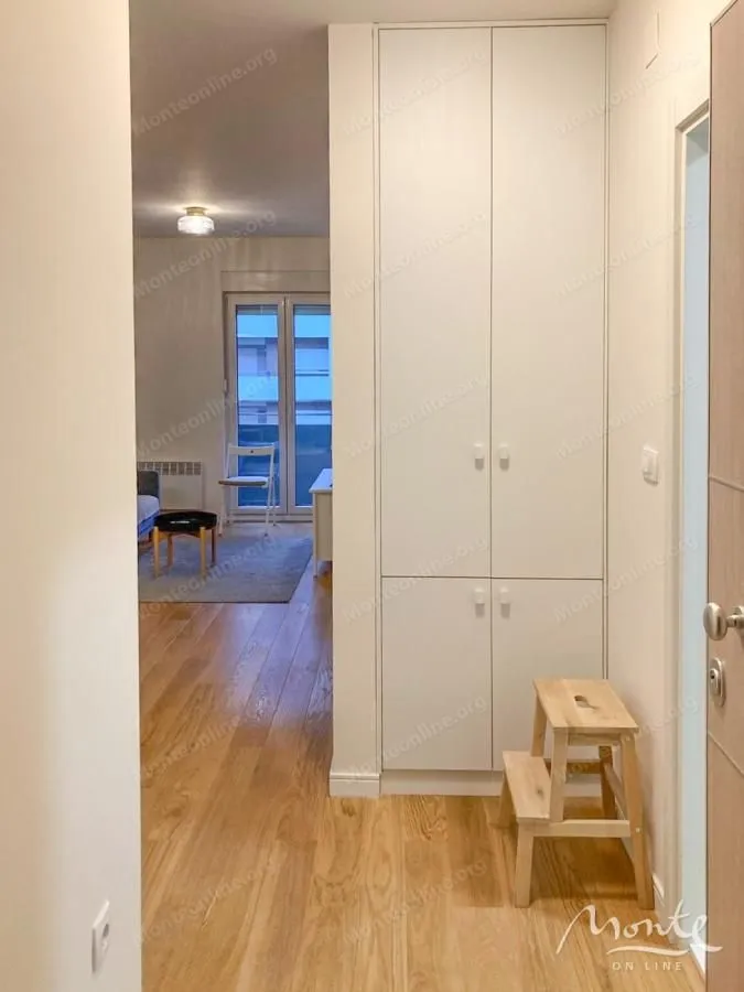 Prodaja, jednosoban stan, 40m², Central Point, Podgorica