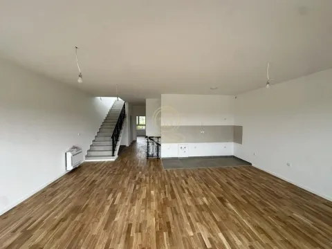 Prodaja, stan, 225m², Karagača, Petrovaradin - image 7