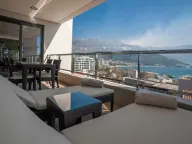 Izdavanje, dvosoban stan, 180m², Budva, Crna Gora - image 2