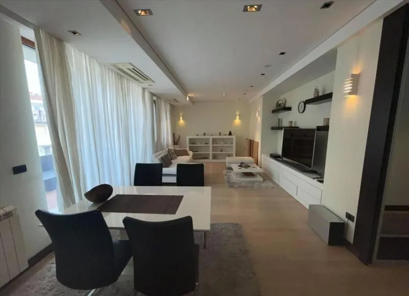 Izdavanje, trosoban stan, 110m², Čubura, Beograd