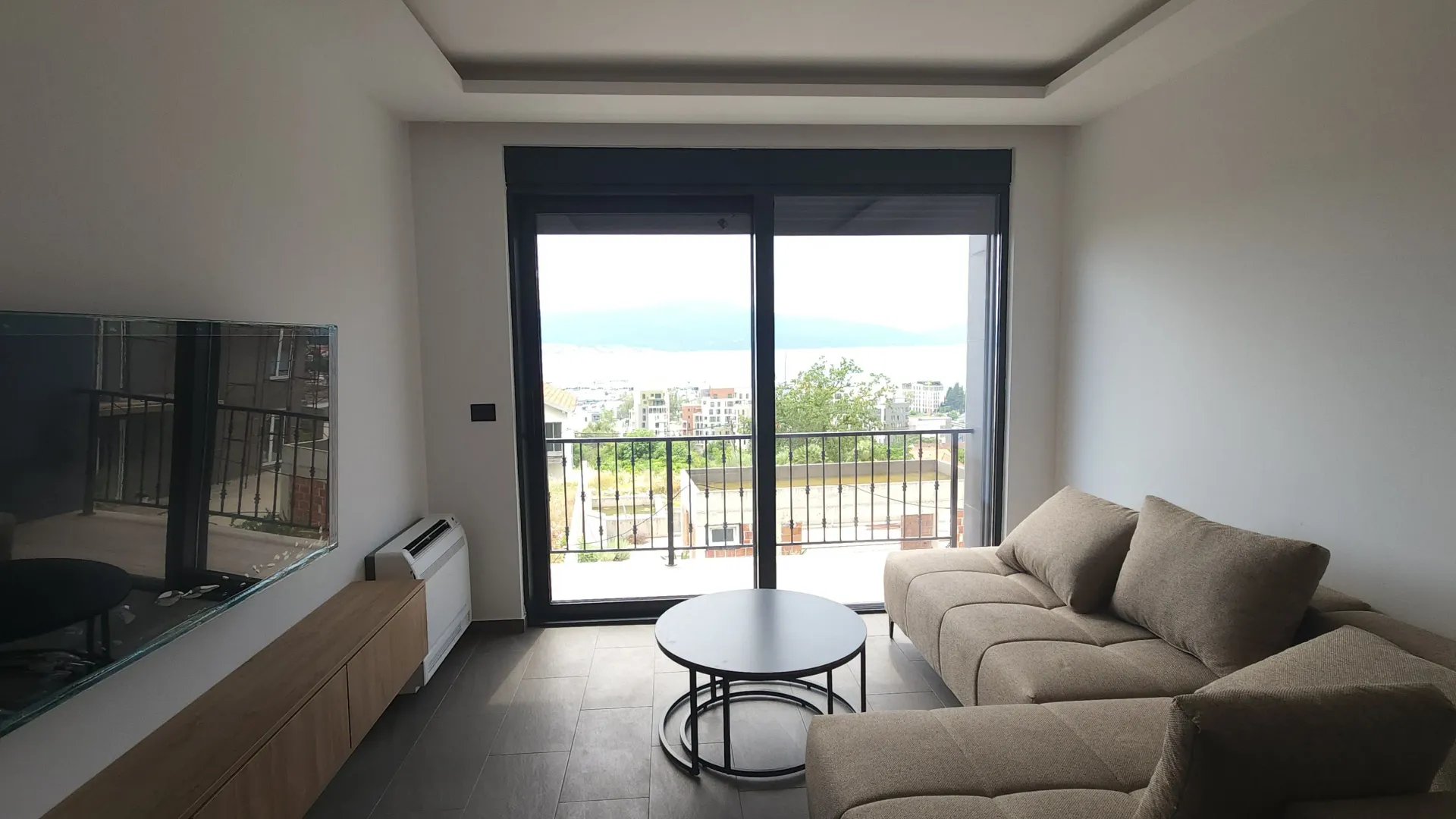 Rent, one bedroom apartment, 53m², Pod Kuk, Tivat