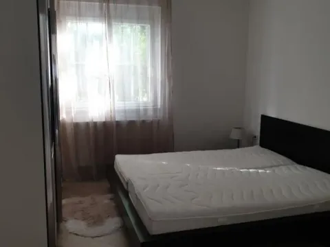 Izdavanje, kuća, 80m², Petrovaradin, Novi Sad - image 7