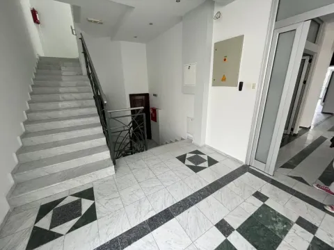 Rent, office space, 245m², Bulevar Oslobodjenja, Novi Sad Sve Podlokacije - image 23