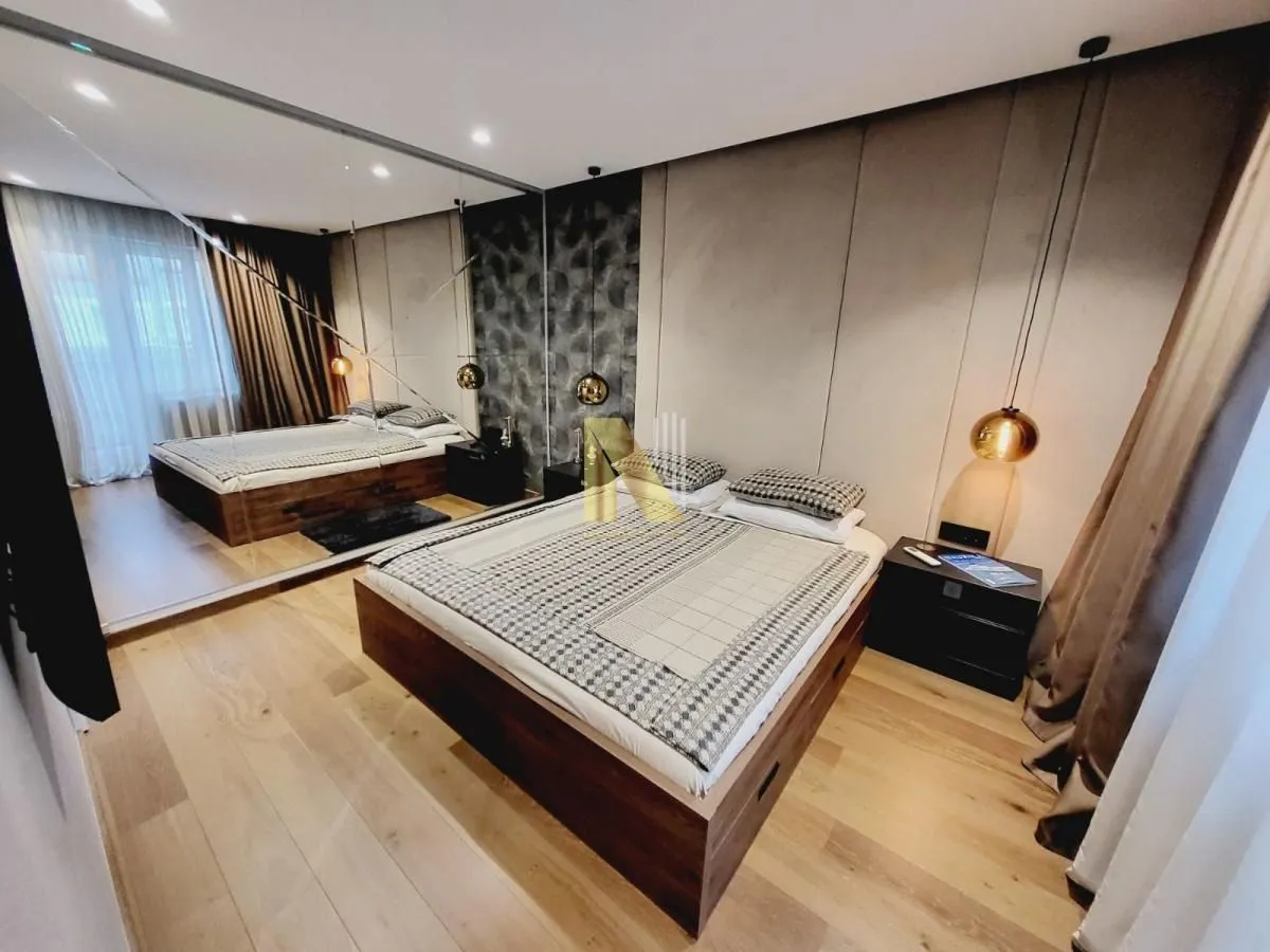 Prodaja, četvorosoban stan, 122m², Grbavica, Novi Sad Sve Podlokacije