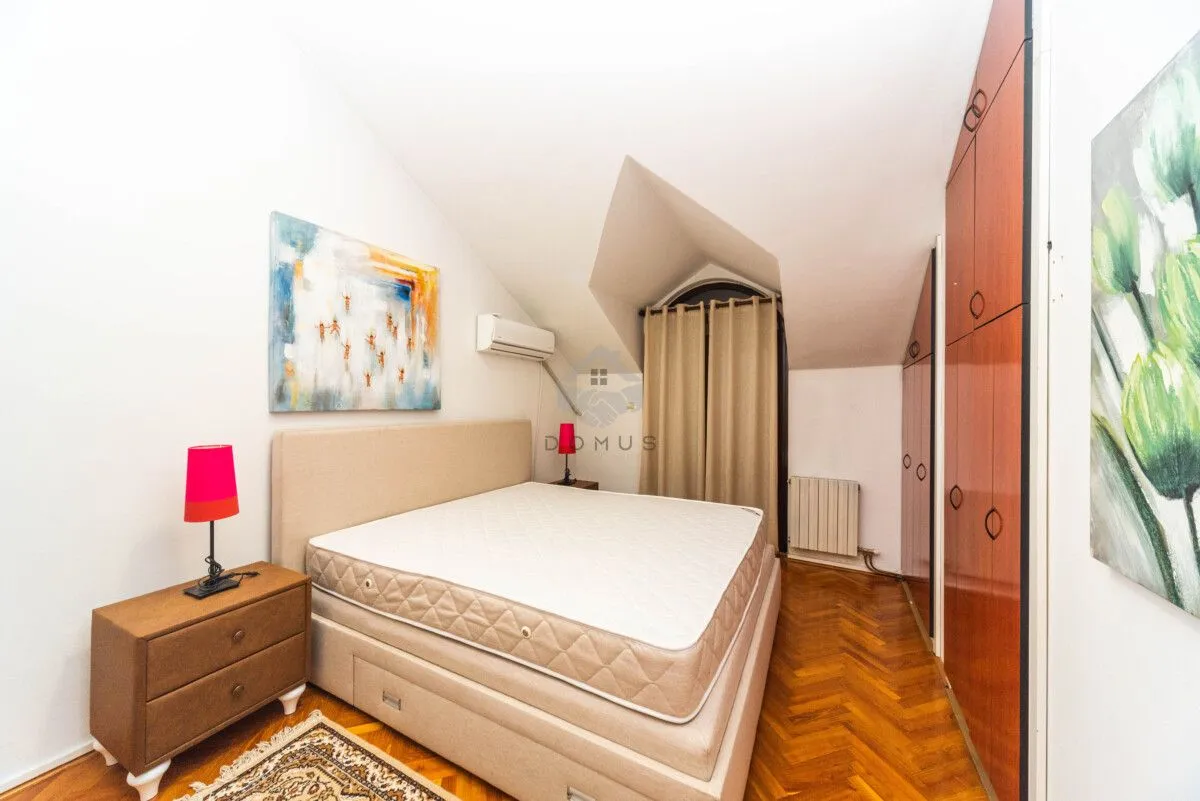 Izdavanje, kuća, 380m², Gorica C, Podgorica
