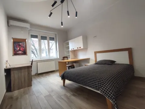 Izdavanje, dvosoban stan, 96m², Centar, Podgorica - image 6