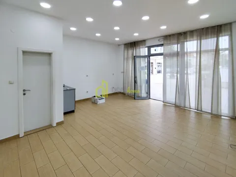 Izdavanje, poslovni prostor, 31m², Podgorica, Crna Gora - image 4