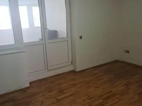 Izdavanje, kuća, 180m², Čukarica, Beograd - image 13