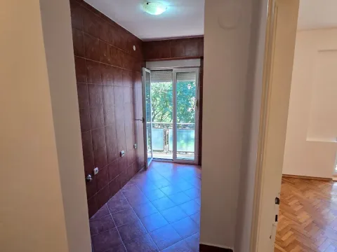 Rent, one bedroom apartment, 39m², Centar, Podgorica - image 2