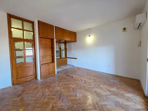 Rent, one bedroom apartment, 54m², Malo Brdo, Podgorica - image 2