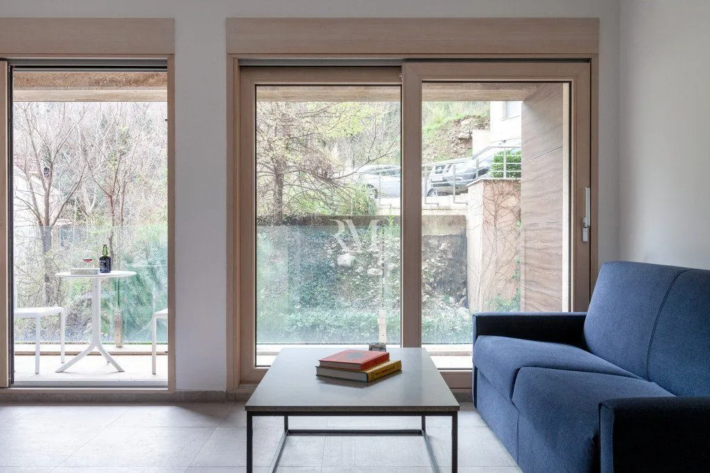 Rent, one bedroom apartment, 61m², Škaljari, Kotor