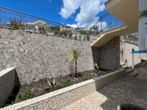 Sale, one bedroom apartment, 42m², Đenovići, Herceg Novi - image 11