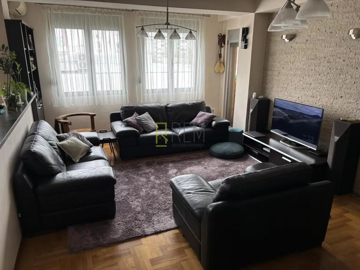 Prodaja, trosoban stan, 97m², Stari Aerodrom, Podgorica