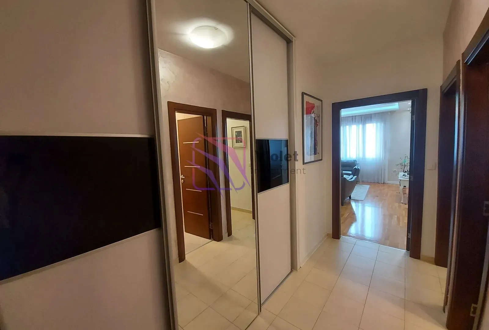 Izdavanje, dvosoban stan, 90m², Preko Morače, Podgorica