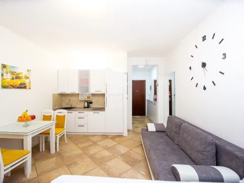 Prodaja, garsonjera, 37m², Rafailovići, Budva - image 5