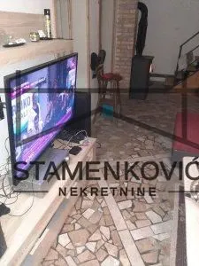 Prodaja, kuća, 165m², Futog, Novi Sad Sve Podlokacije