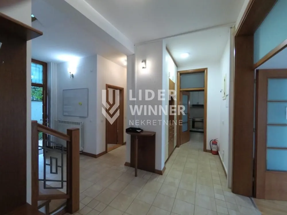 Izdavanje, kuća, 459m², Savski Venac, Beograd