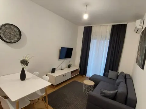 Izdavanje, dvosoban stan, 60m², Budva, Crna Gora - image 15