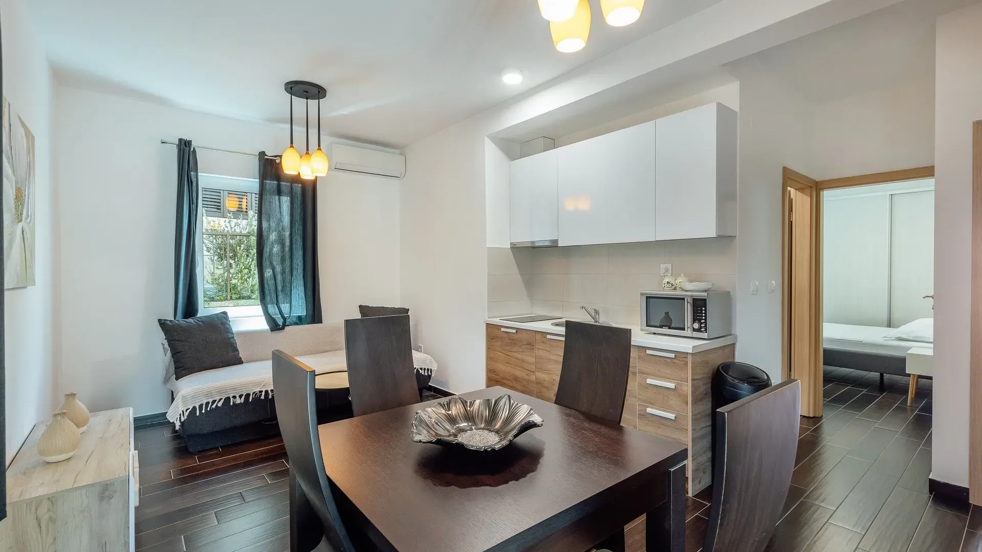 Prodaja, stan, 440m², Stoliv, Kotor