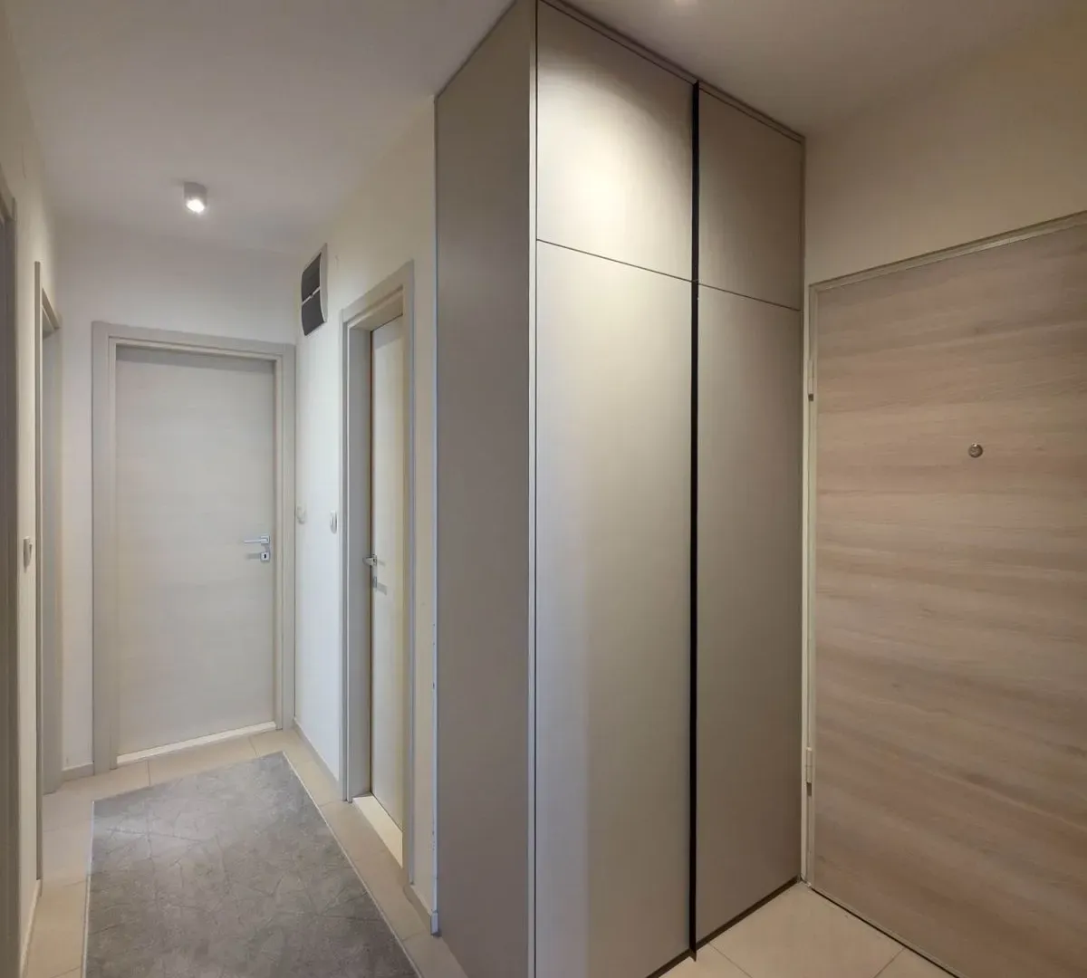 Izdavanje, dvosoban stan, 53m², Zabjelo, Podgorica