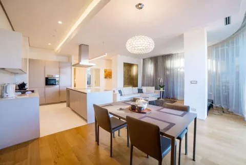 Prodaja, jednosoban stan, 97m², Budva, Crna Gora - image 4