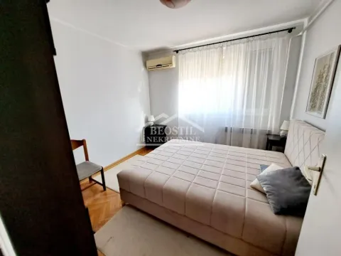 Izdavanje, trosoban stan, 69m², Stari Grad, Beograd - image 12