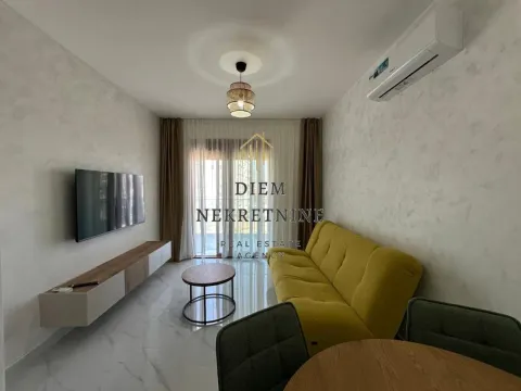 Rent, one bedroom apartment, 47m², Šušanj, Bar - image 10