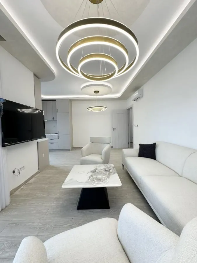 Sale, two bedroom apartment, 75m², Bečići, Budva