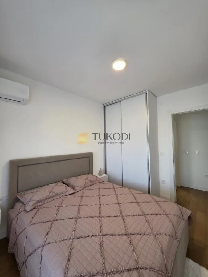 Izdavanje, trosoban stan, 65m², Novi Beograd Sve Podlokacije, Beograd