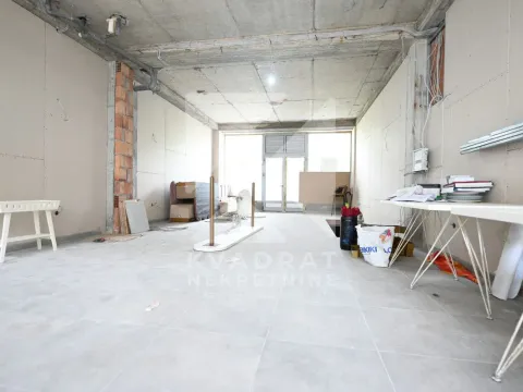 Izdavanje, poslovni prostor, 150m², Preko Morače, Podgorica - image 2