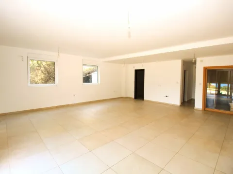 Prodaja, kuća, 226m², Utjeha, Bar - image 8