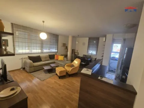 Izdavanje, trosoban stan, 69m², Cara Dušana, Novi Sad Sve Podlokacije - image 3