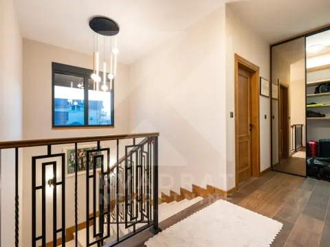 Izdavanje, kuća, 166m², Tološi, Podgorica - image 29