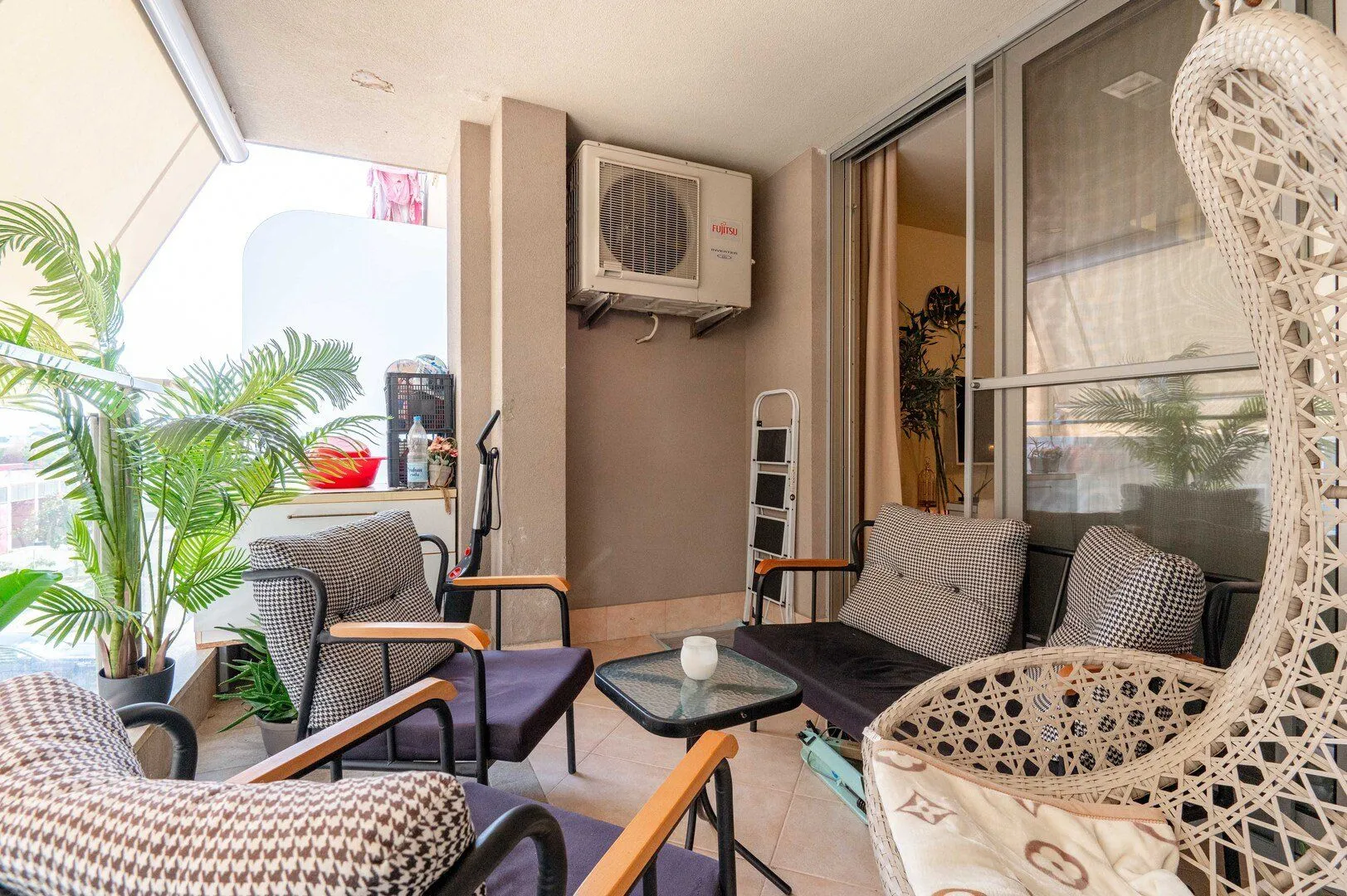 Prodaja, dvosoban stan, 83m², Rozino, Budva