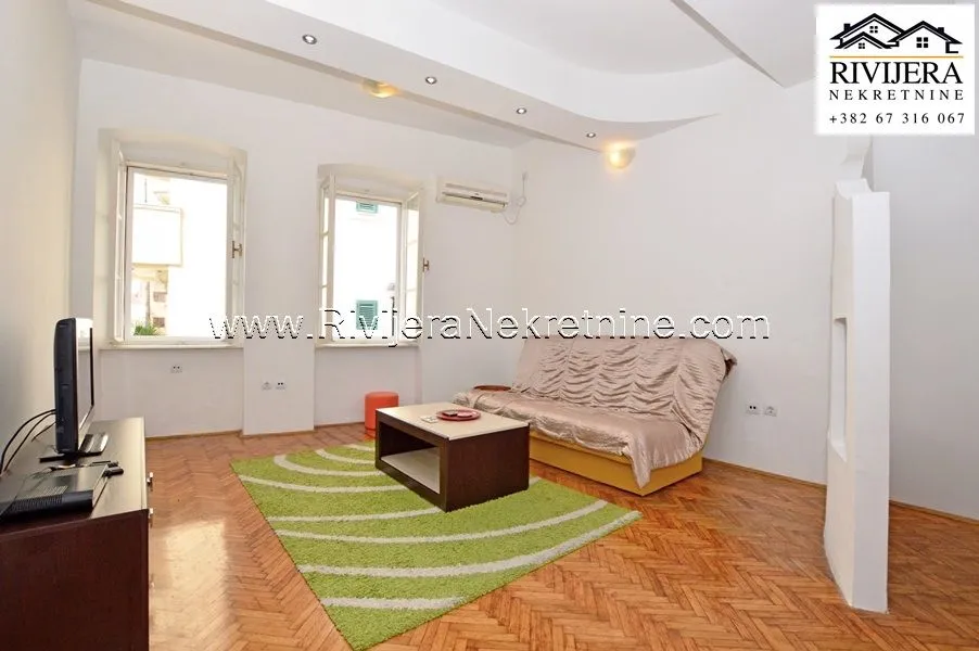 Prodaja, dvosoban stan, 57m², Centar, Herceg Novi