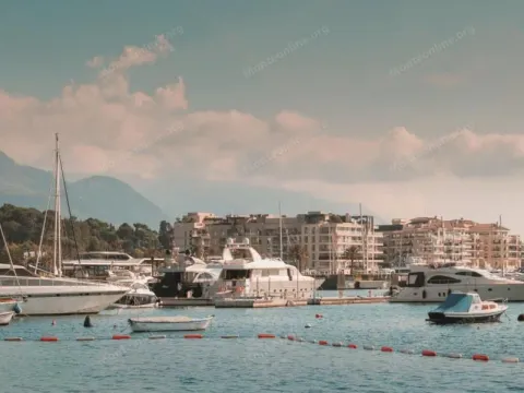 Prodaja, dvosoban stan, 86m², Porto Montenegro, Tivat - image 13