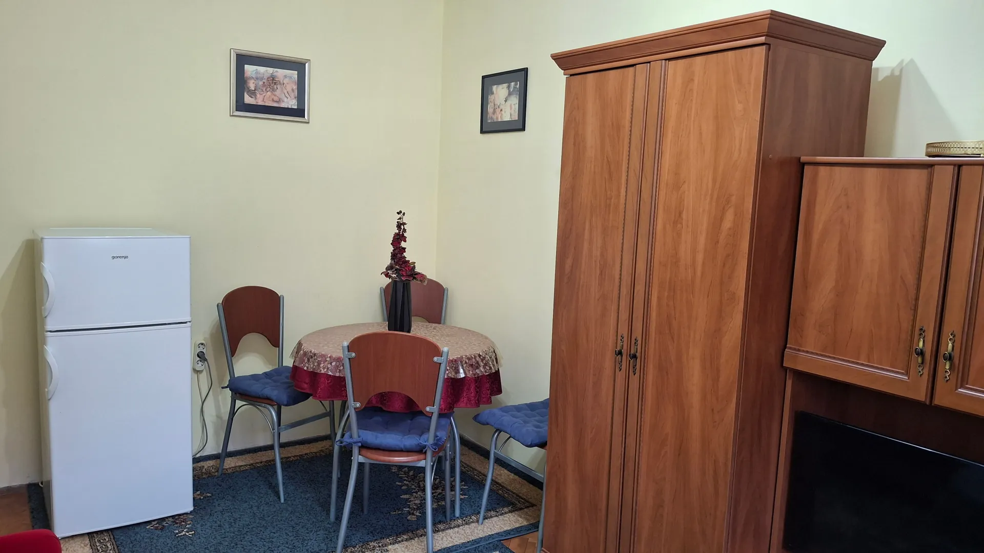 Izdavanje, jednosoban stan, 22m², Rotkvarija, Novi Sad Sve Podlokacije