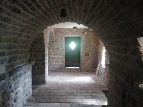 Sale, house, 600m², Sveti Stefan, Budva - image 8
