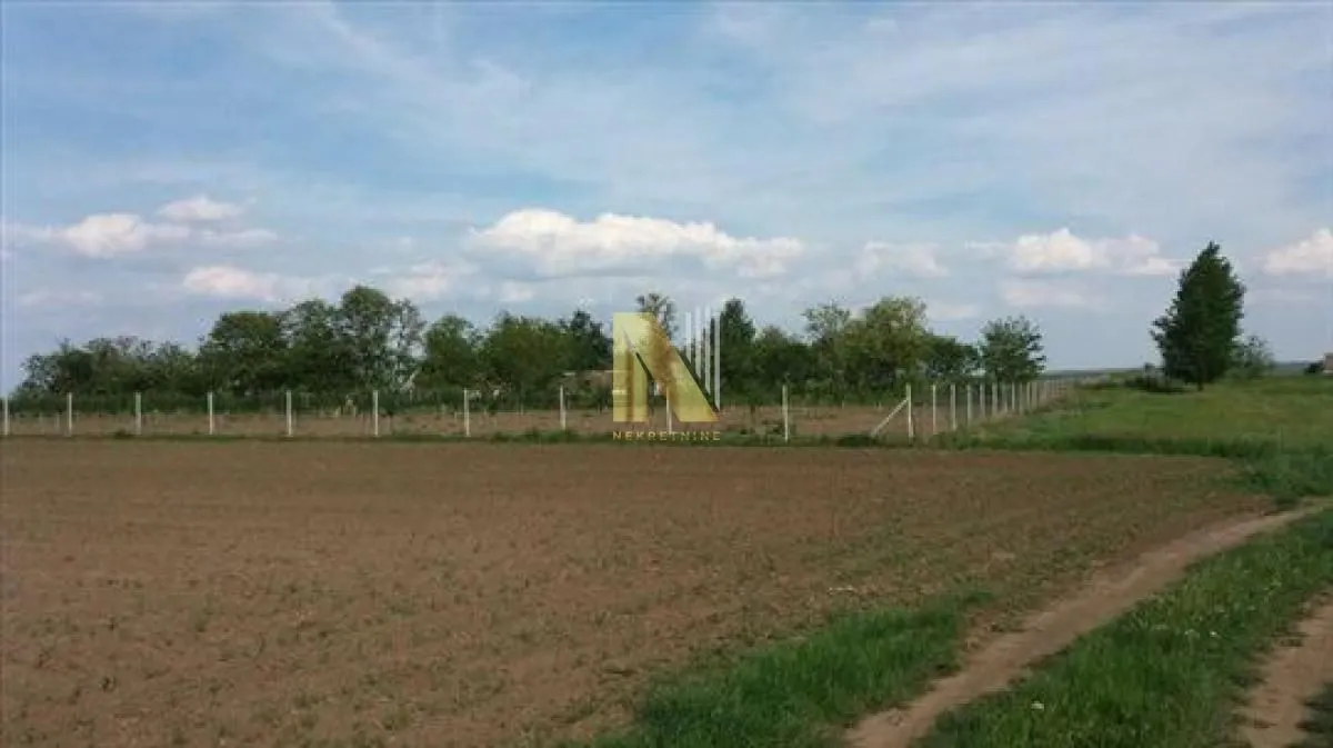 Prodaja, plac, 74000m², Žabalj, Srbija