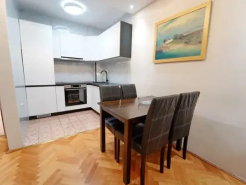 Izdavanje, jednosoban stan, 45m², Preko Morače, Podgorica - image 2