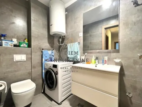 Izdavanje, dvosoban stan, 70m², Master Kvart, Podgorica - image 11