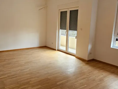 Prodaja, dvosoban stan, 70m², Zabjelo, Podgorica - image 4